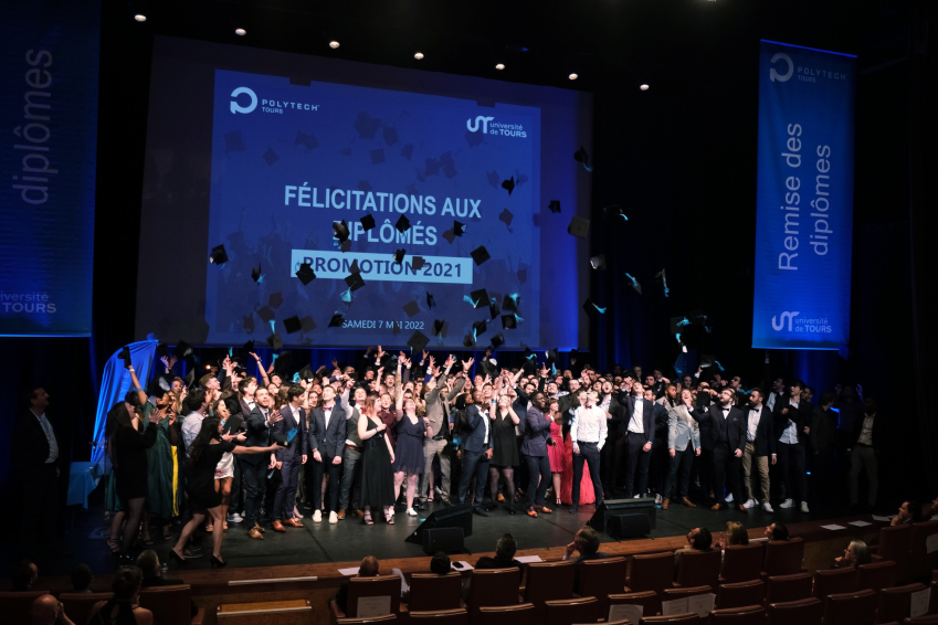 La Promotion 2021 lors de la Cérémonie de Remise des Diplômes